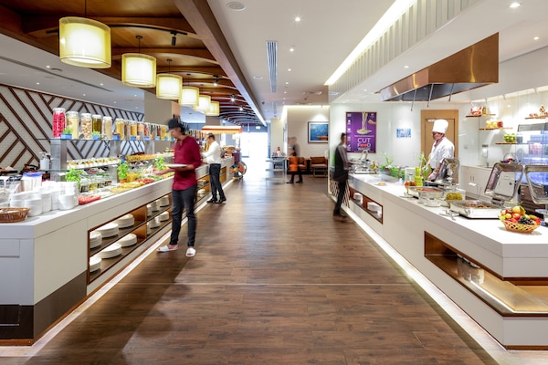 Colazione a buffet, servita tutte le mattine (60 AED a persona)