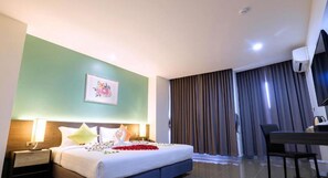 Desk, blackout curtains, free WiFi - Clover Hotel Hatyai (Hat Yai)
