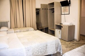 Minibar, free WiFi - Affittacamere Sant'Apollonia (Florence)