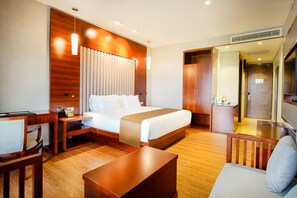 56 Schlafzimmer, hochwertige Bettwaren, Minibar, Zimmersafe