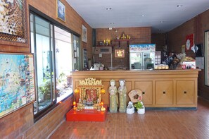 前台