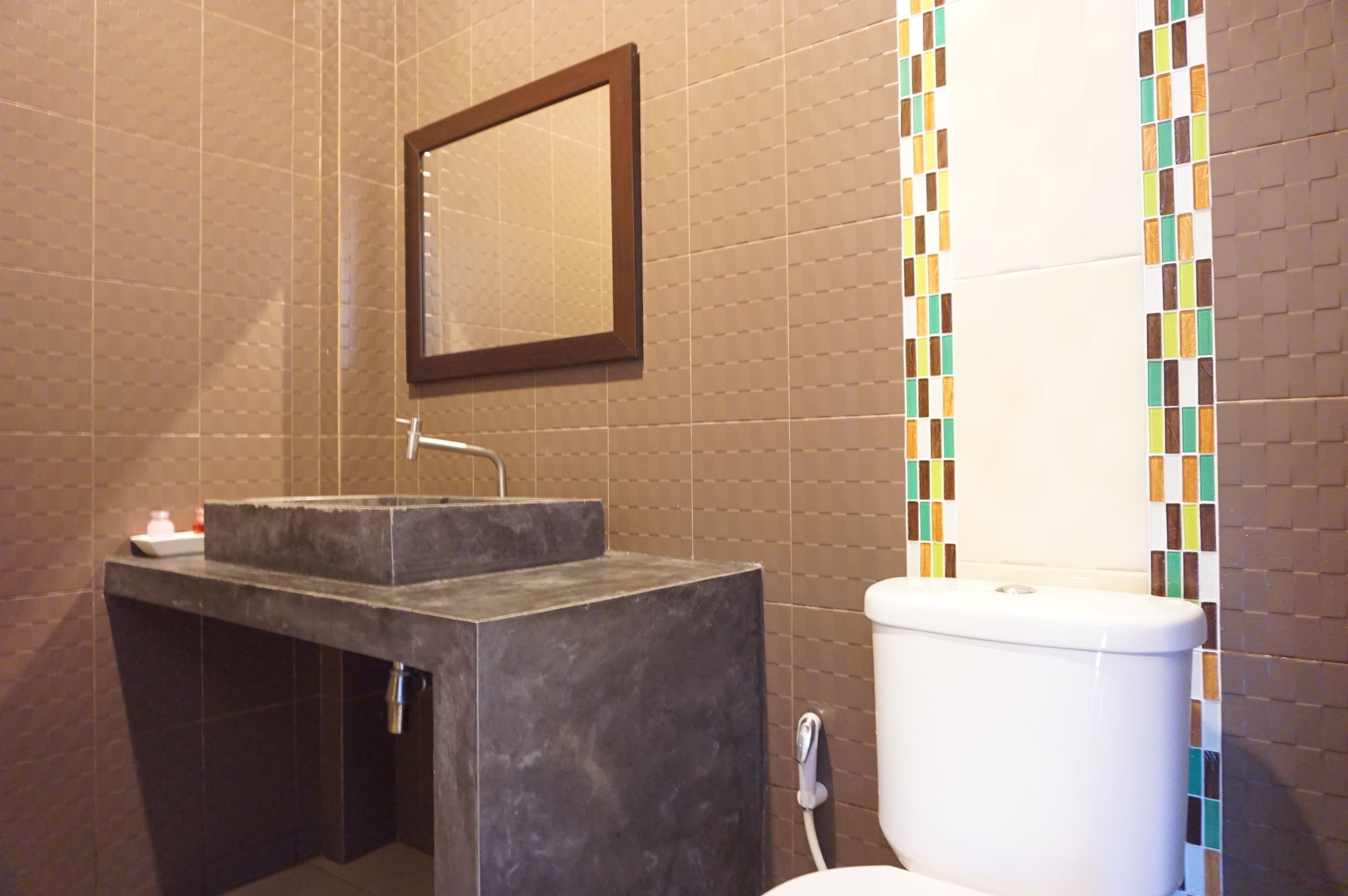 Quarto casal standard | Banheiro | Chuveiro, produtos de toalete grátis, roupões de banho, toalhas de banho