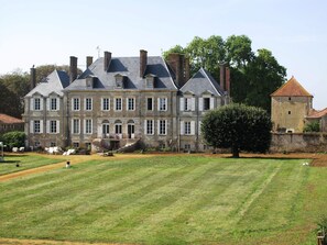 Exterior - Château des Noces (Bazoges-en-Pareds)