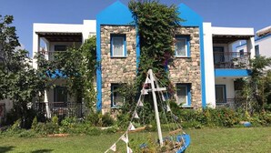 Front of property - Kemancı Suites & Restaurant & Beach (Bodrum)