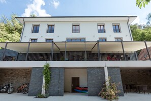 Outdoor dining - Hotel Mandat (Hradištko)