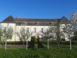 Exterior - Château de Buchy (Buchy)