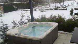 Utendørs boblebad