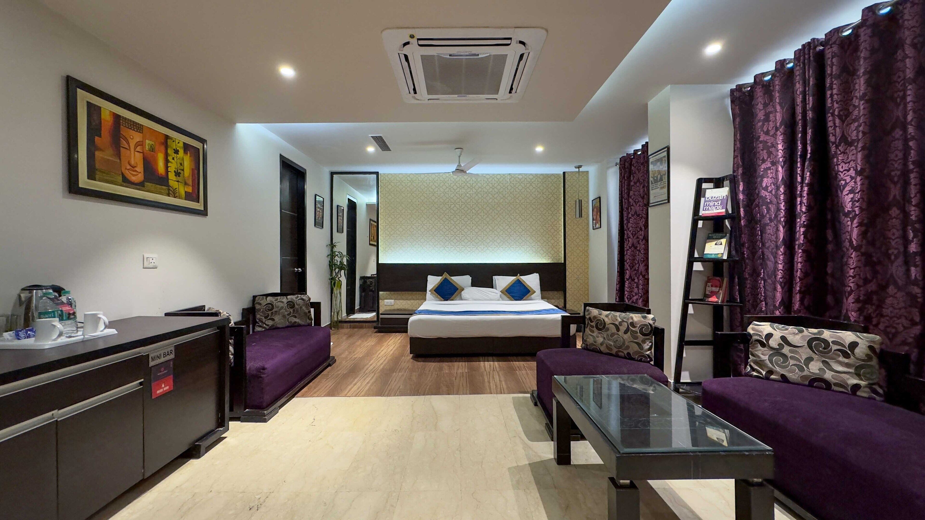 Standard Suite | 1 bedroom, minibar, in-room safe, desk