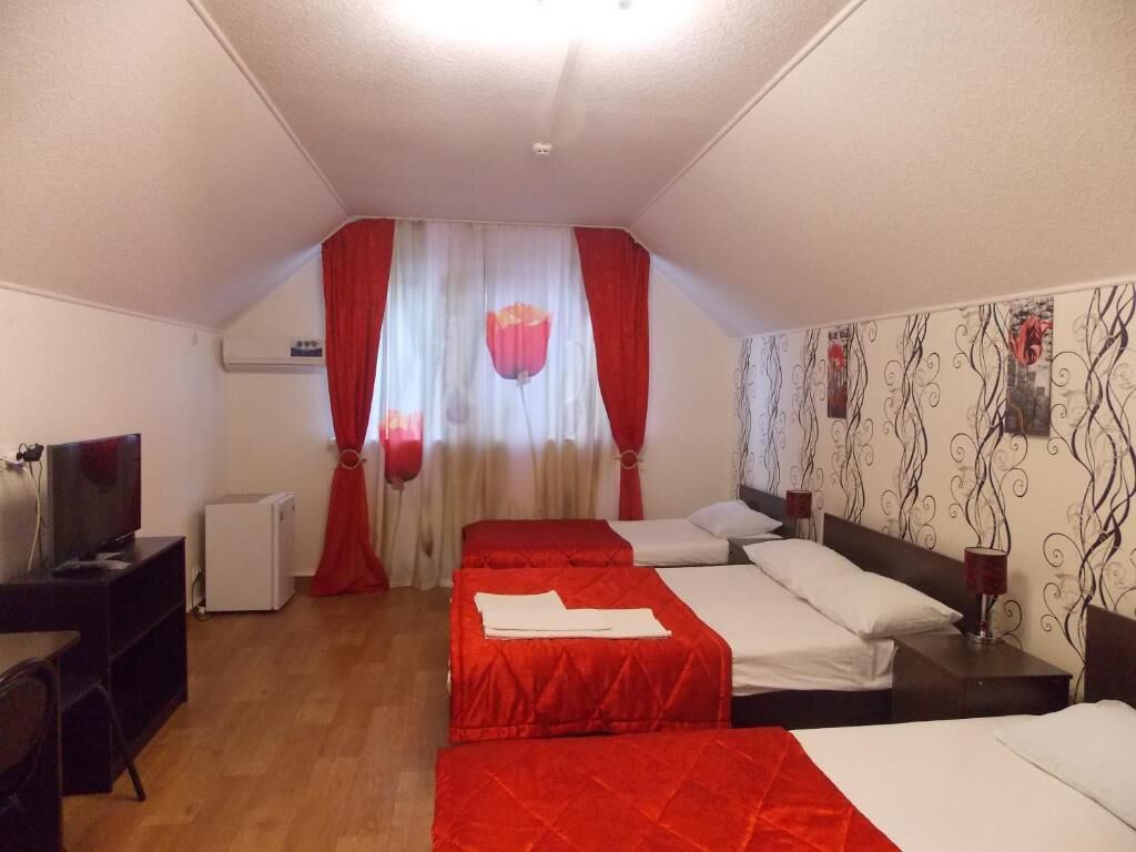 Työpöytä, äänieristys, silitysrauta/-lauta, ilmainen Wi-Fi