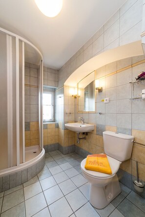Superior Double Room | Bathroom