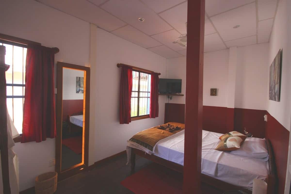Habitación doble estándar | Escritorio, cortinas blackout y wifi gratis