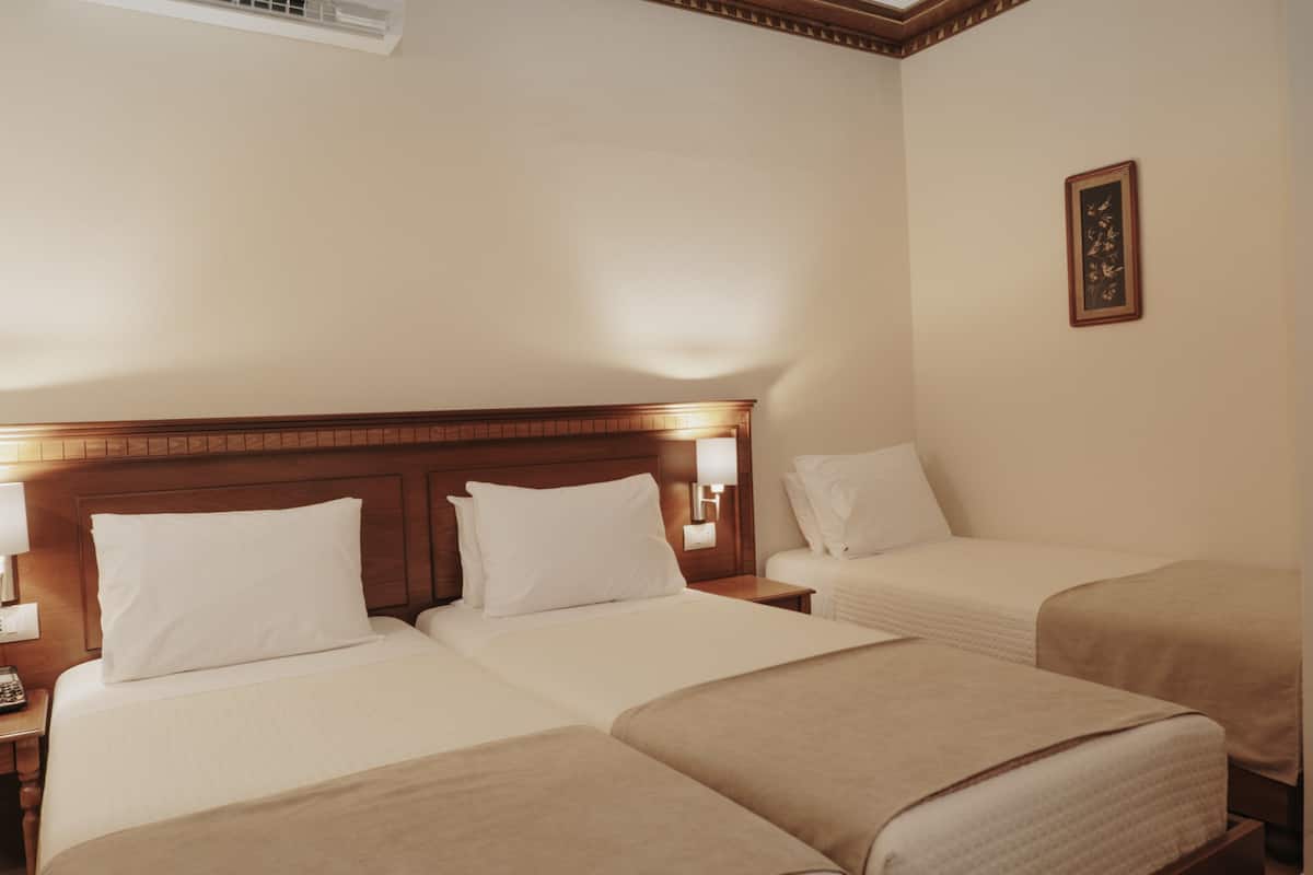 Comfort Triple Room | 20 bedrooms, Egyptian cotton sheets, premium bedding, down comforters