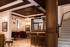 Bar (on property) - Hotel Argjiro (Gjirokastër)