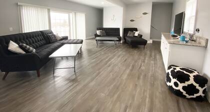 140 S. Monroe St., Watkins Glen