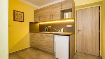 Dụng cụ nấu nướng/bát dĩa/dao nĩa