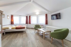 Suite estándar, 1 habitación | Escritorio, cunas (de pago), wifi gratis y ropa de cama