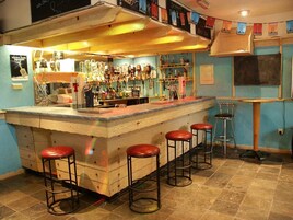 Bar (en el alojamiento)