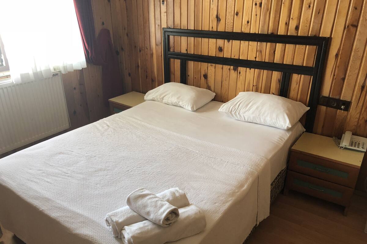 Desk, free WiFi, bed sheets