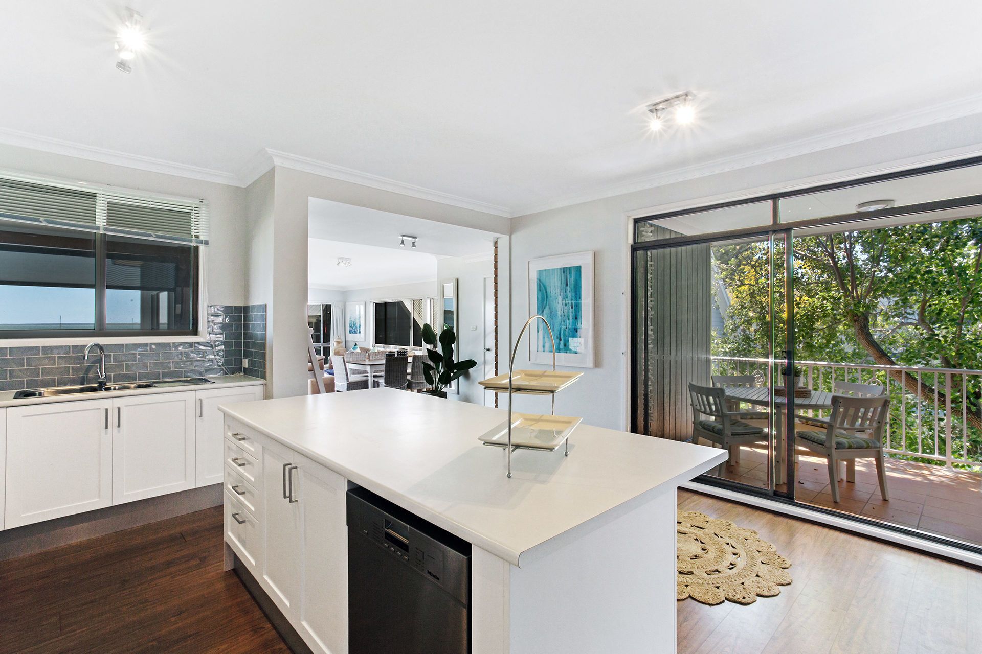 House, 5 Bedrooms | Private kitchen | Fridge, microwave