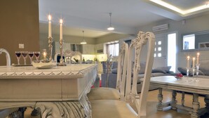 Villa, 3 soverom | Spiseområde på rommet
