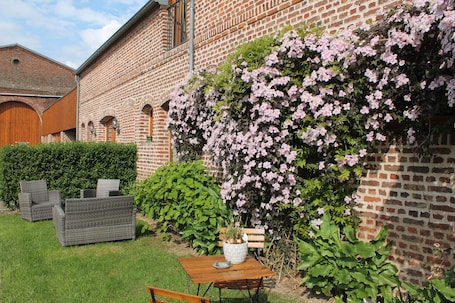Front of property. Ferme de Montecouvez