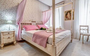 Deluxe Apartment | 2 bedrooms, iron/ironing board, free WiFi, bed sheets - Bebeto Suite (Corfu)