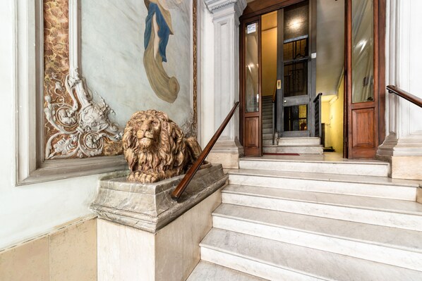 Entrée de l’hébergement