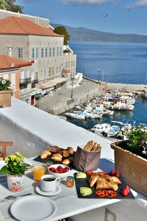 View from property - Douskos Port House (Hydra)