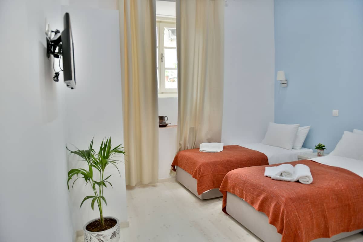Minibar, desk, iron/ironing board, free WiFi