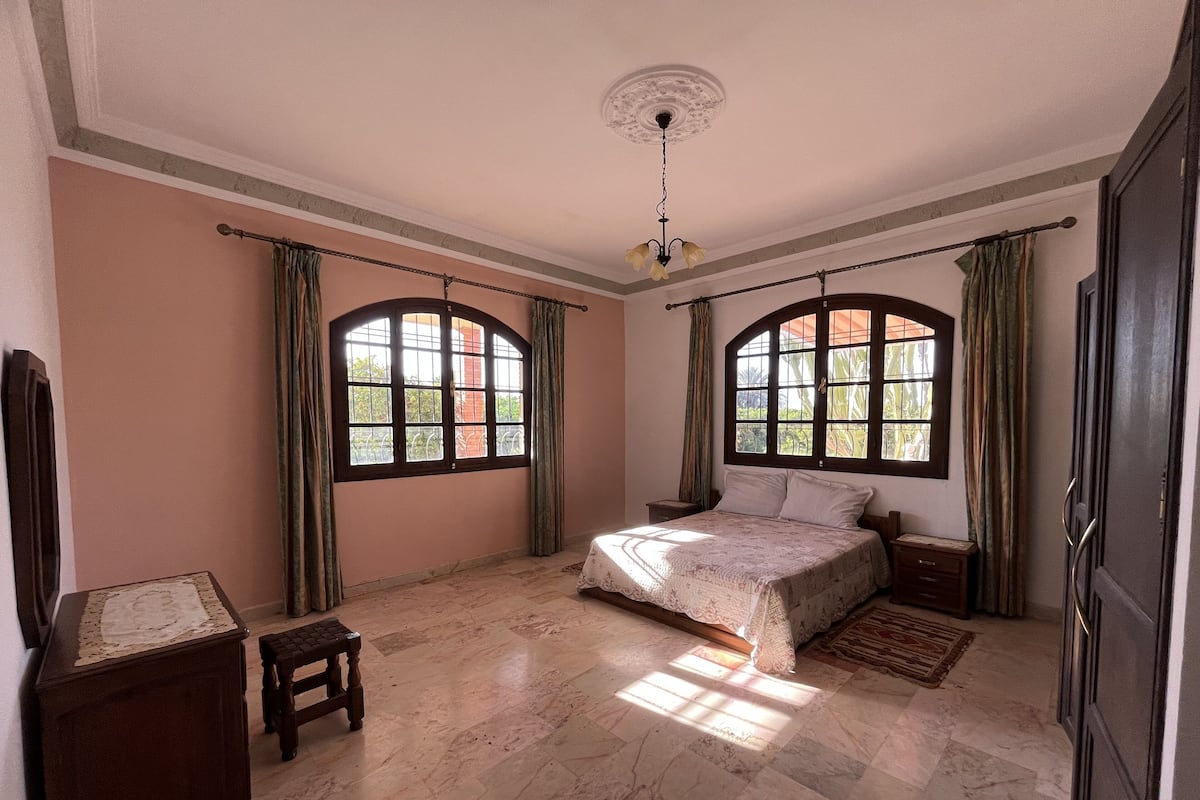 Comfort Villa, 3 Bedrooms, Private Pool | Blackout drapes, iron/ironing board, WiFi (free), bed sheets