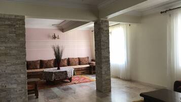 Comfort Villa, Private Pool | Executive lounge