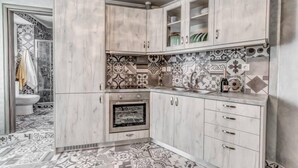 Apartment | Private kitchen - Eos Aurora Suite (Corfu)