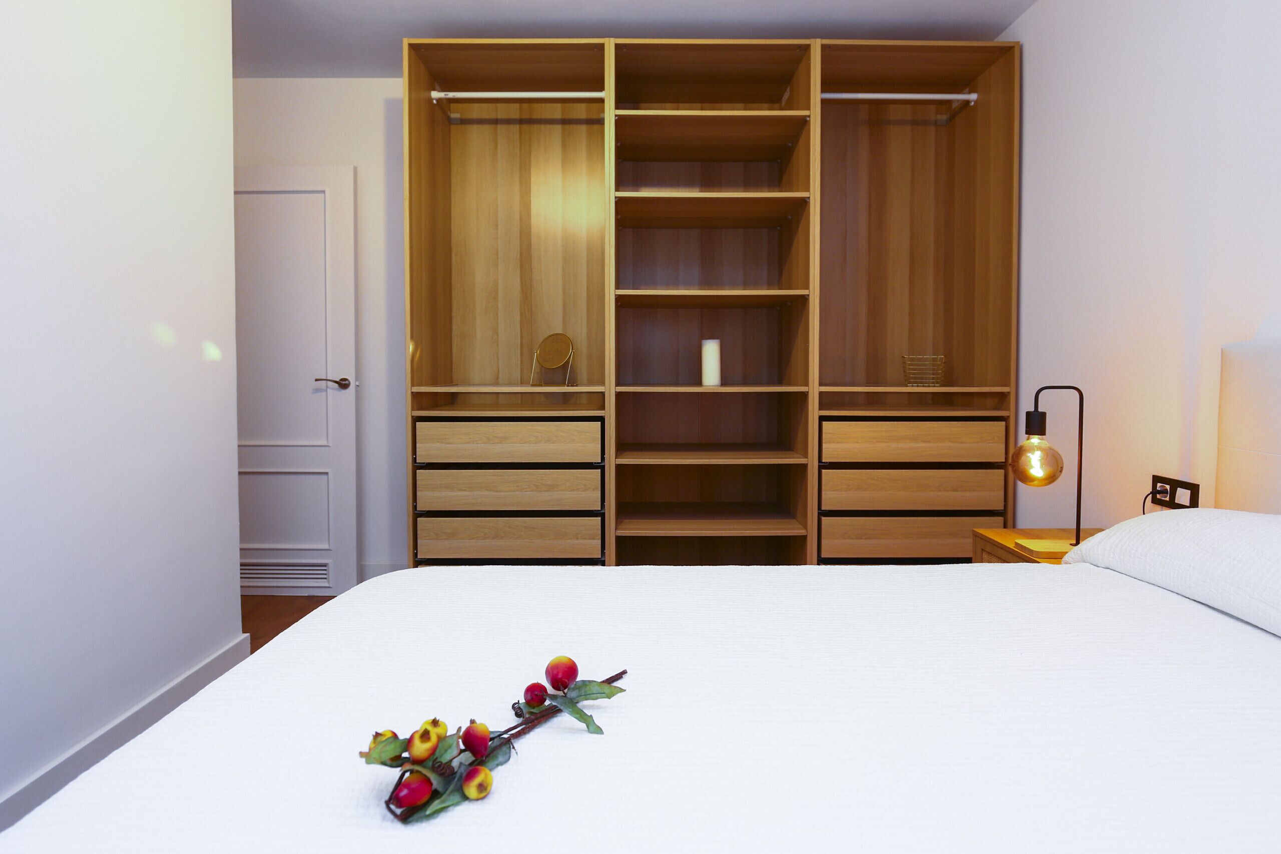 3 makuuhuonetta, silitysrauta/-lauta, ilmainen Wi-Fi, vuodevaatteet