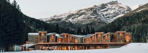 Front of property - Aethos Monterosa (Ayas)