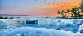 Villa Del Mare - met negen slaapkamers, zwembad, jacuzzi, sauna, speeltuin