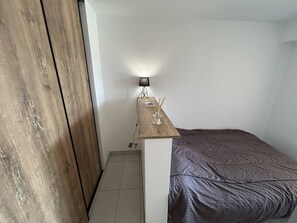 2 bedrooms