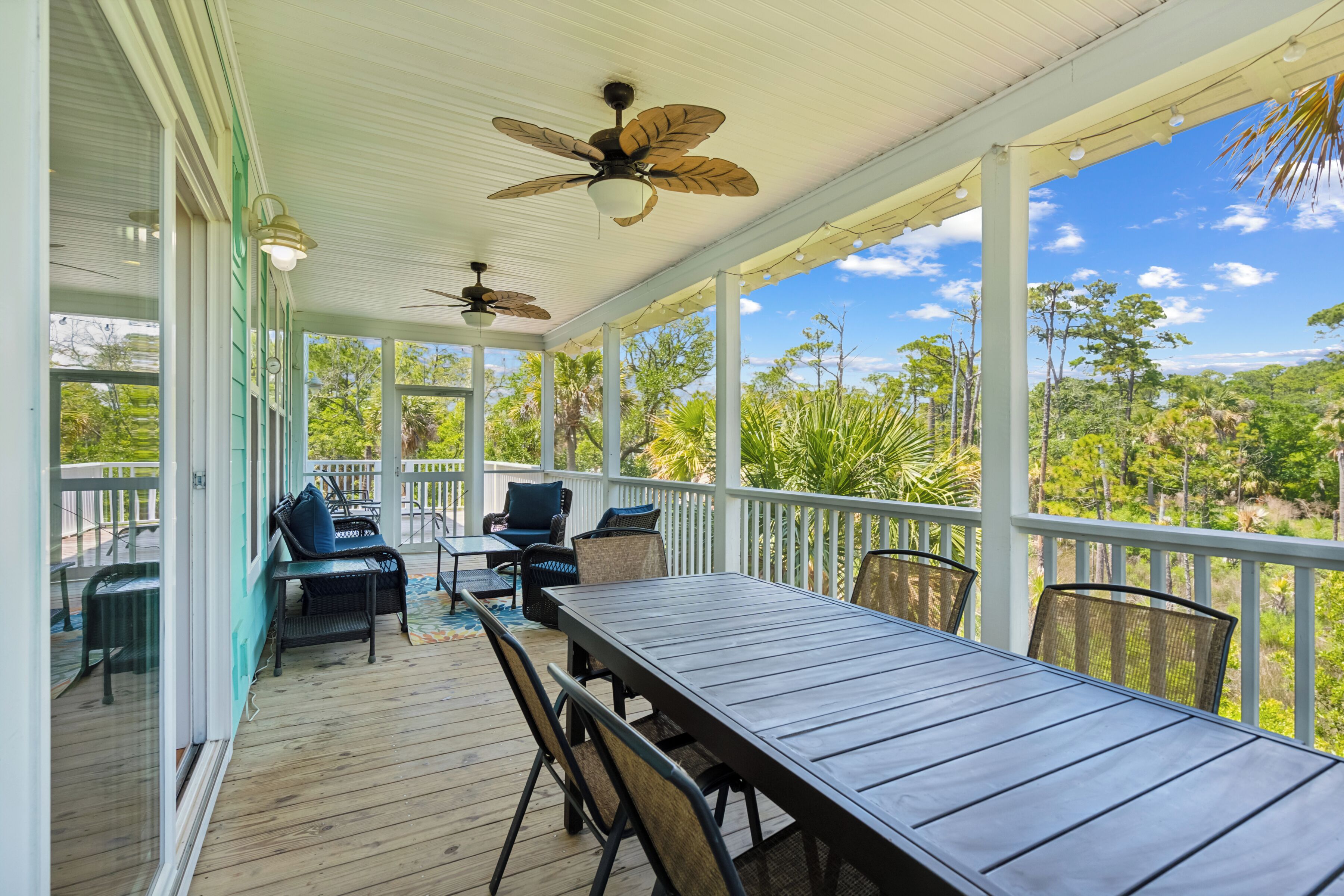 Very Private, 3 Min Walk to Beach - Extra Large Rooms & Bathrooms