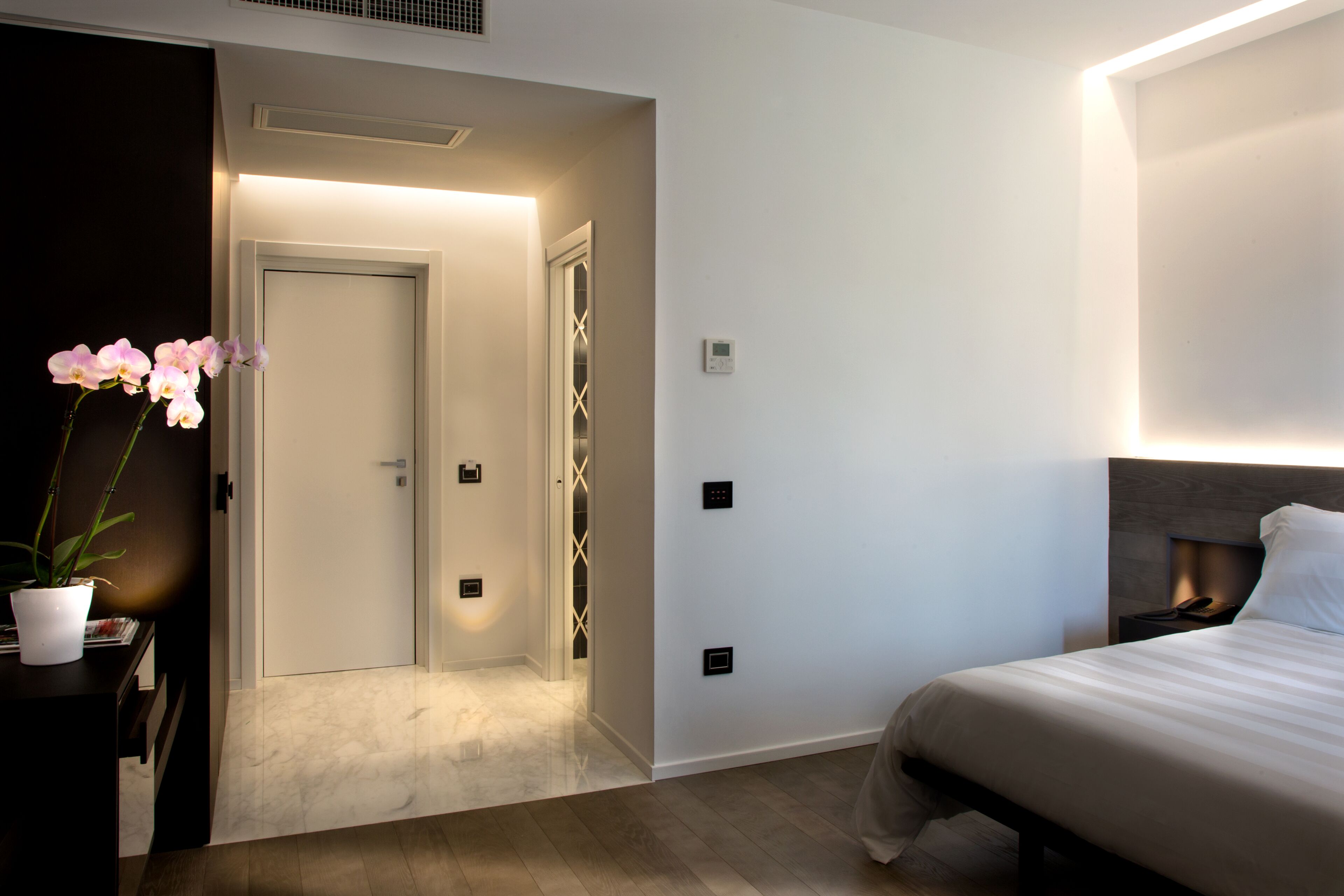Deluxe-Zimmer, 1 Schlafzimmer, Bergblick, Turm (Vesuvius view) | Hochwertige Bettwaren, Minibar, Zimmersafe, individuell eingerichtet