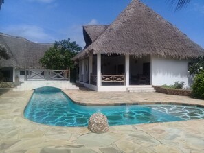 Front of property - Lion Villa (Malindi)