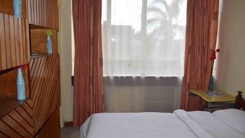 1 bedroom, premium bedding, memory-foam beds, blackout curtains