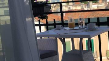 Deluxe Double or Twin Room | View from room