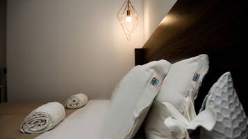 1 bedroom, in-room safe, desk, soundproofing