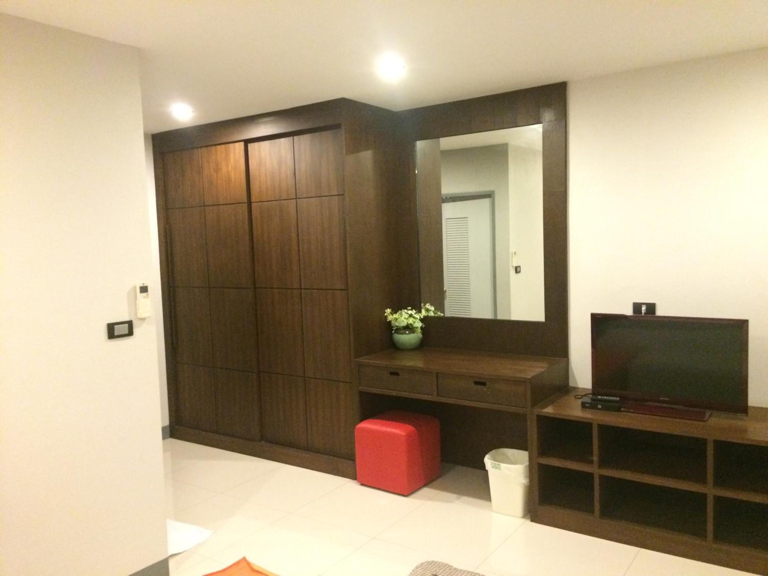 Rollaway beds, free WiFi