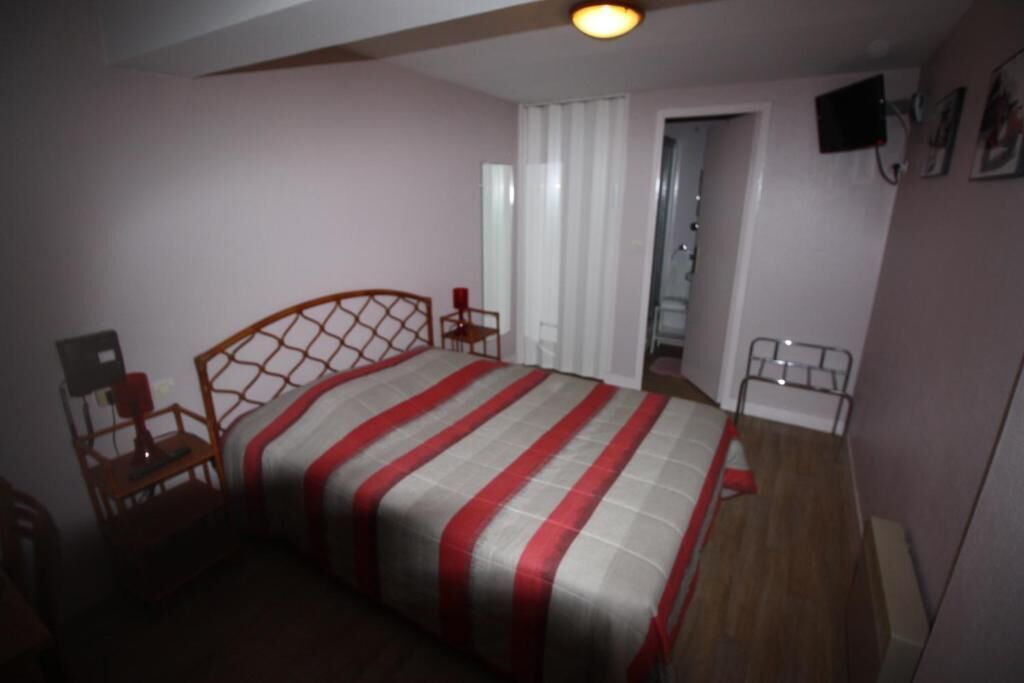 individually decorated, individually furnished, desk, blackout curtains