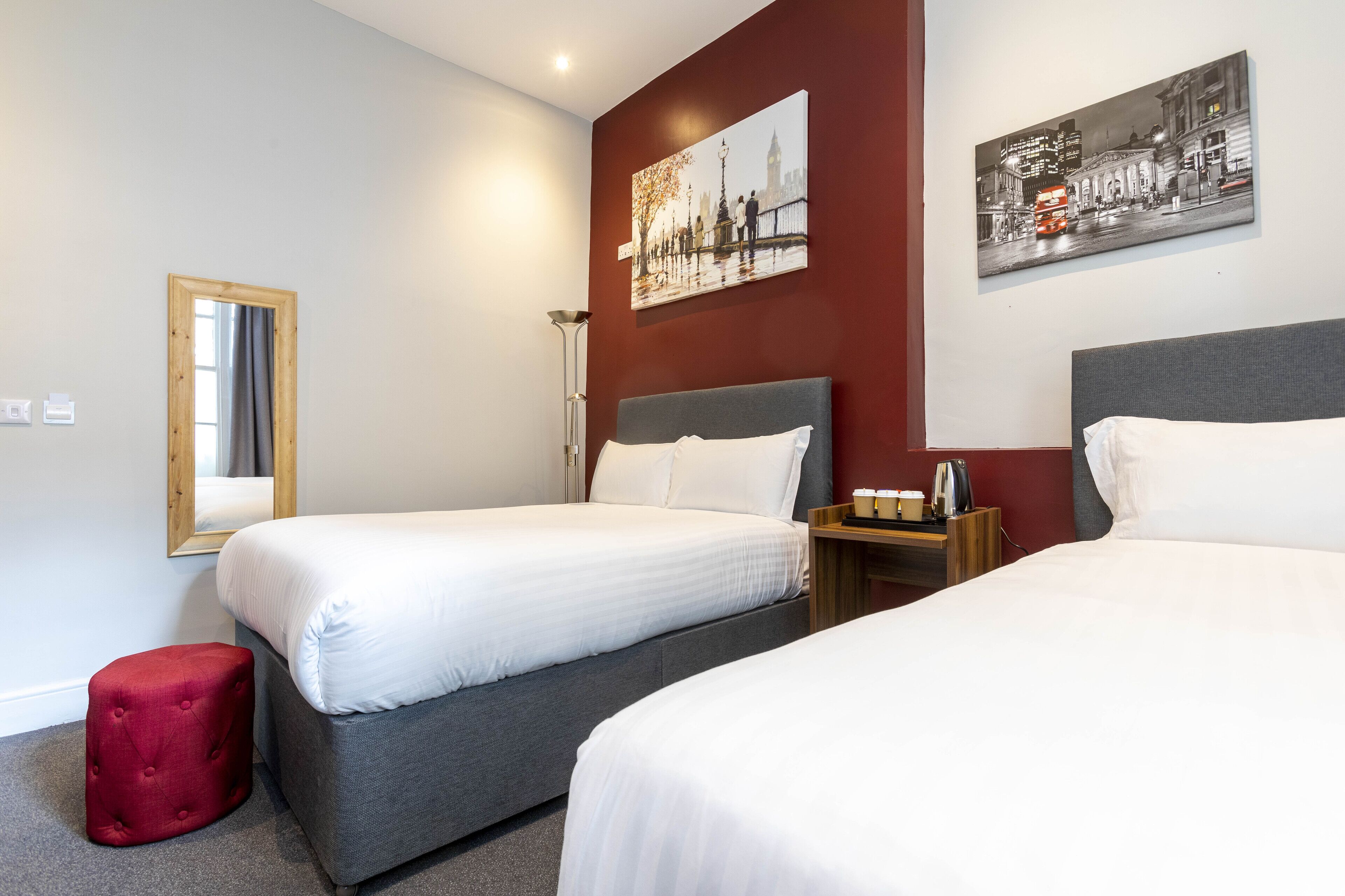 Photo - Royal Park Hotel