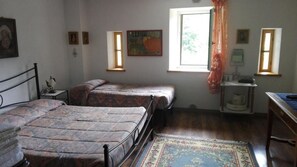 Free WiFi, bed sheets