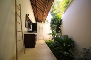 Vila luxo, 4 quartos | Banheiro | Chuveiro, produtos de toalete grátis