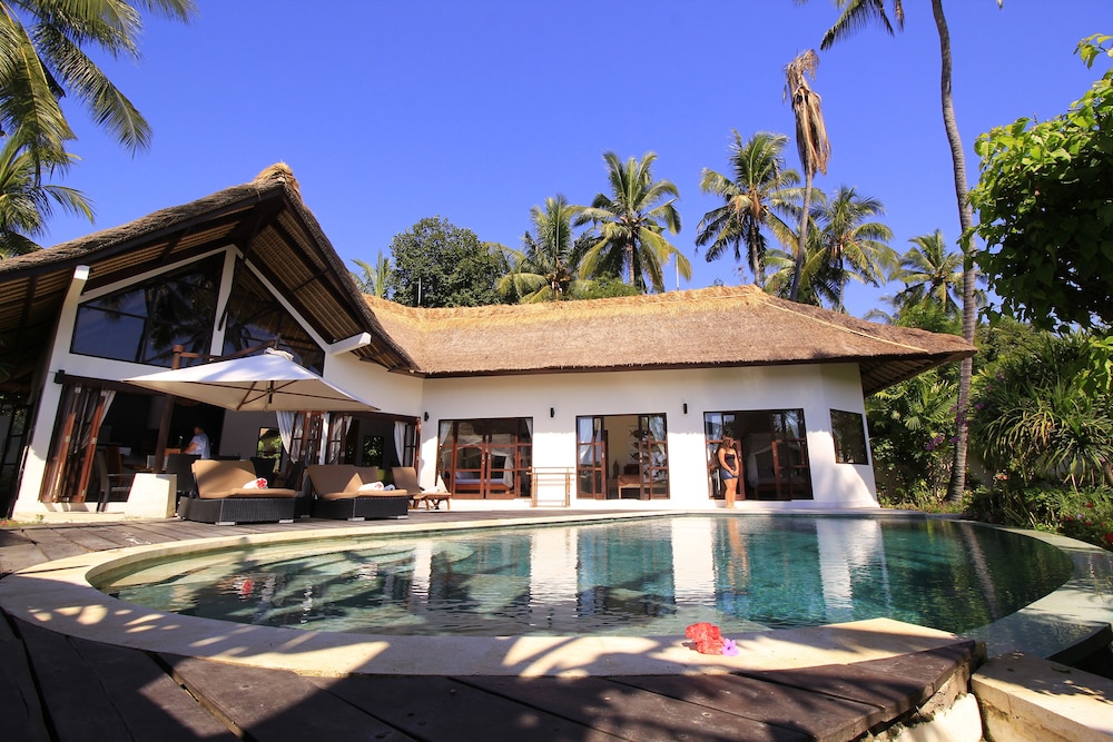 Kembali Villa image