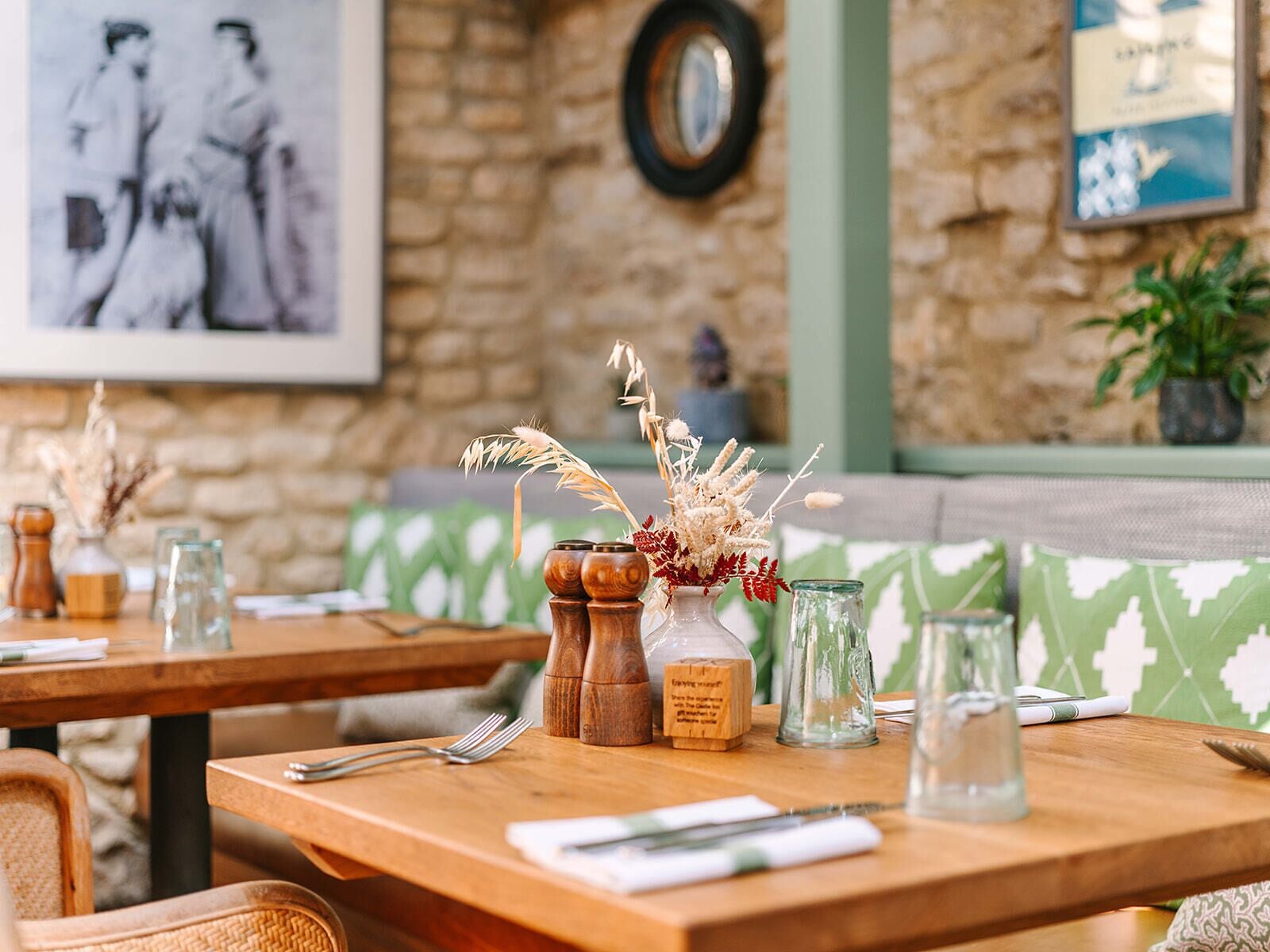 English breakfast on weekends (GBP 20 per person)