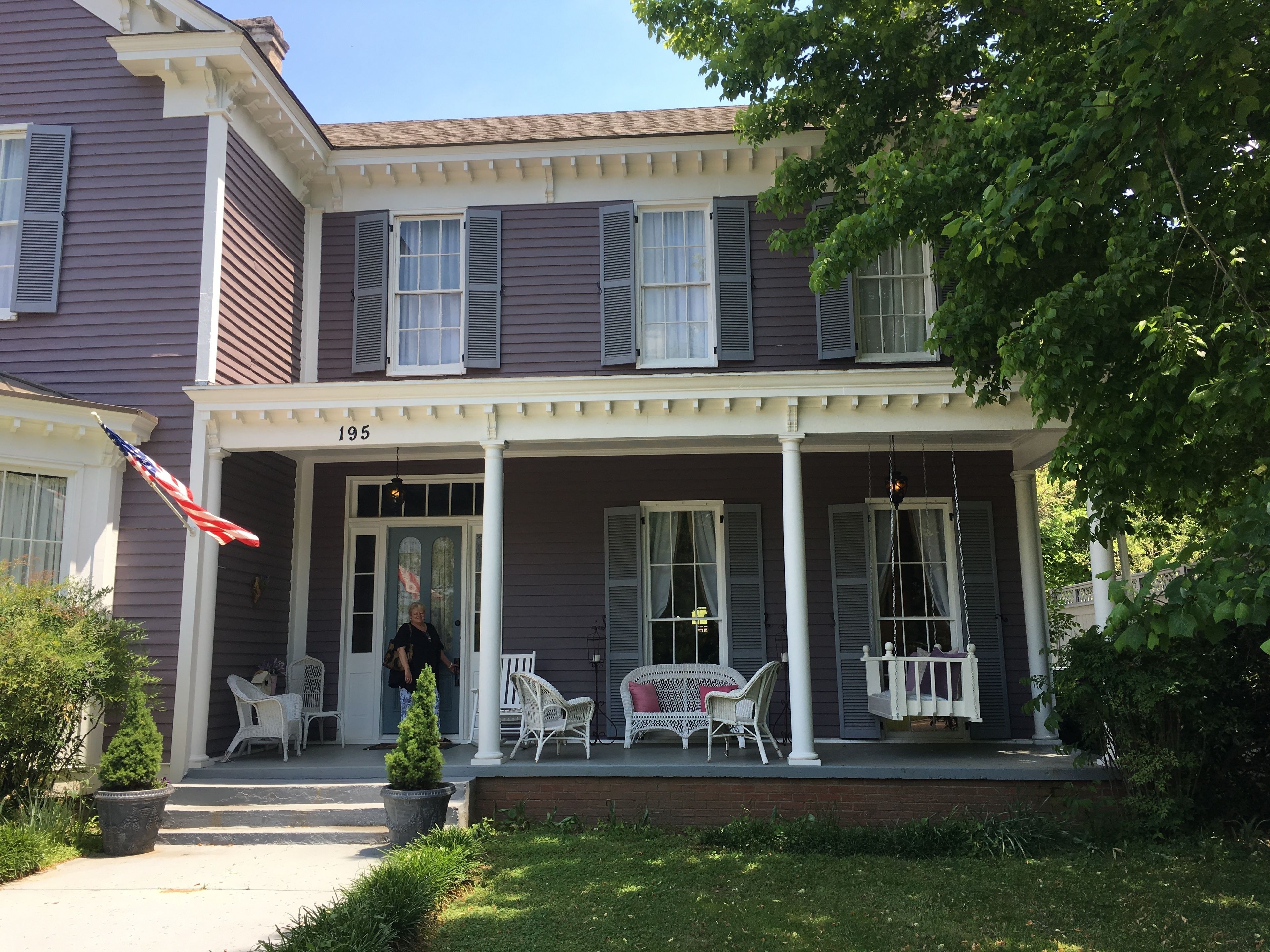 المنشأة من الخارج